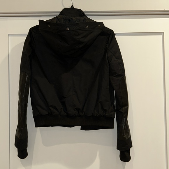 VINCE Black Women's Bomber Jacket with leather trim and attached hood - Picture 7 of 9